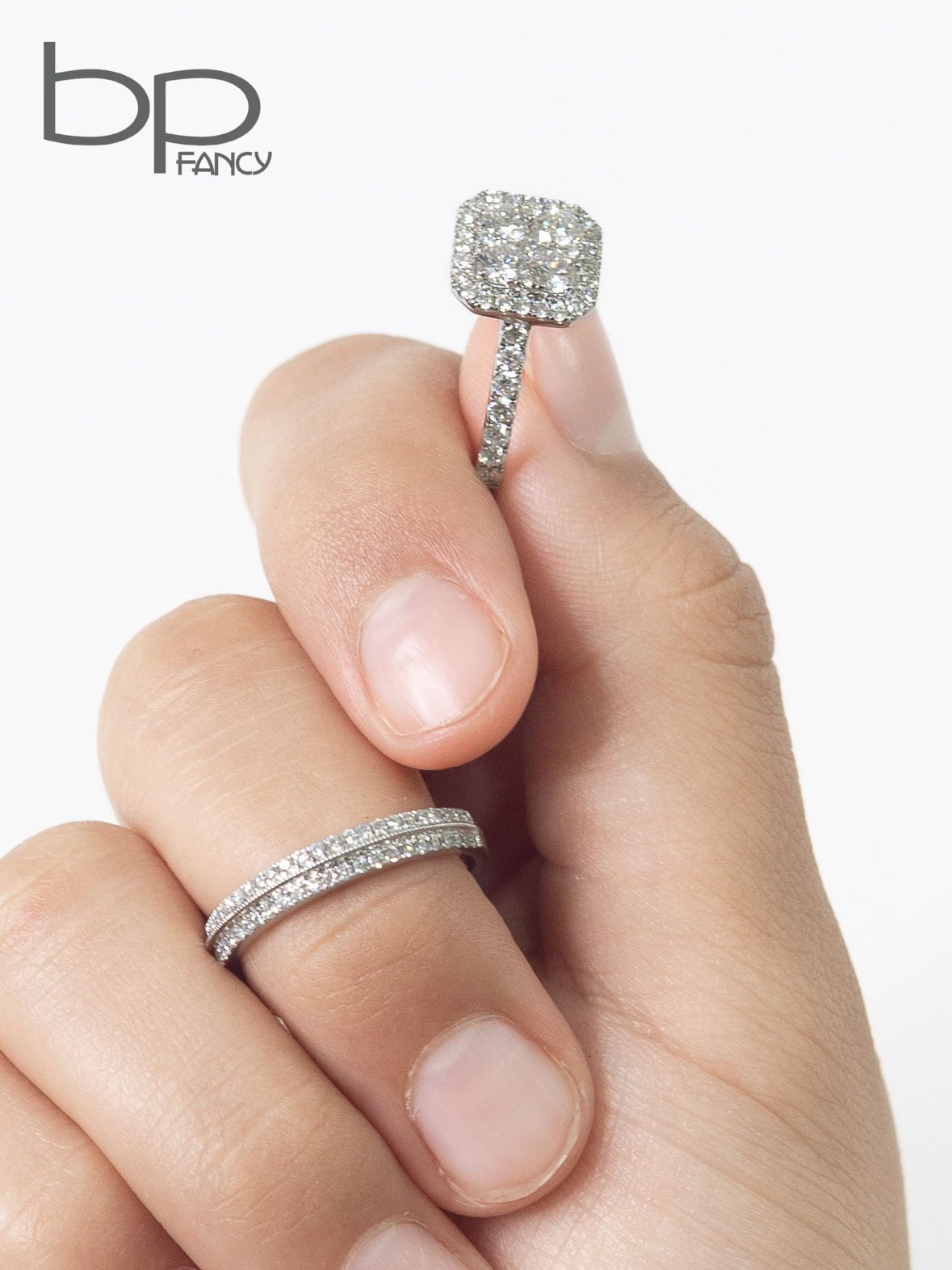 BP Fancy lookbook: aretes y anillo en oro 14k/18k